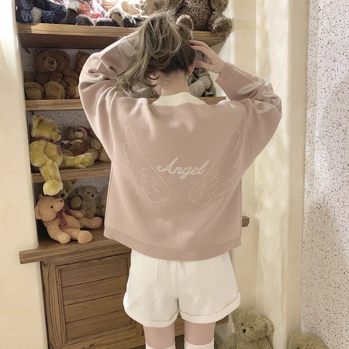 Comfy Wings Pink & White Sweater - Q.B.Accessories
